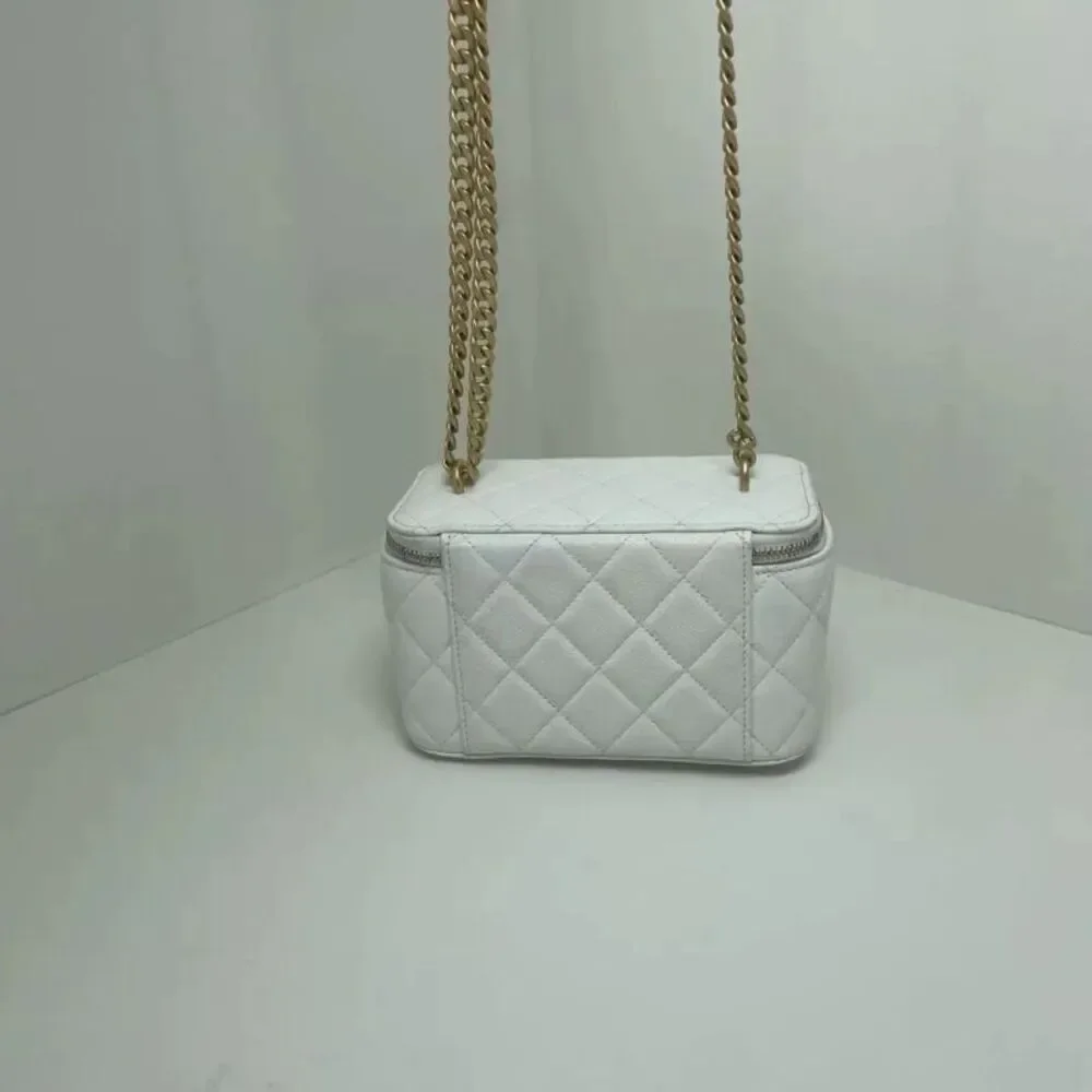 Chanel Women Pre-Loved Bag Very Good Condition